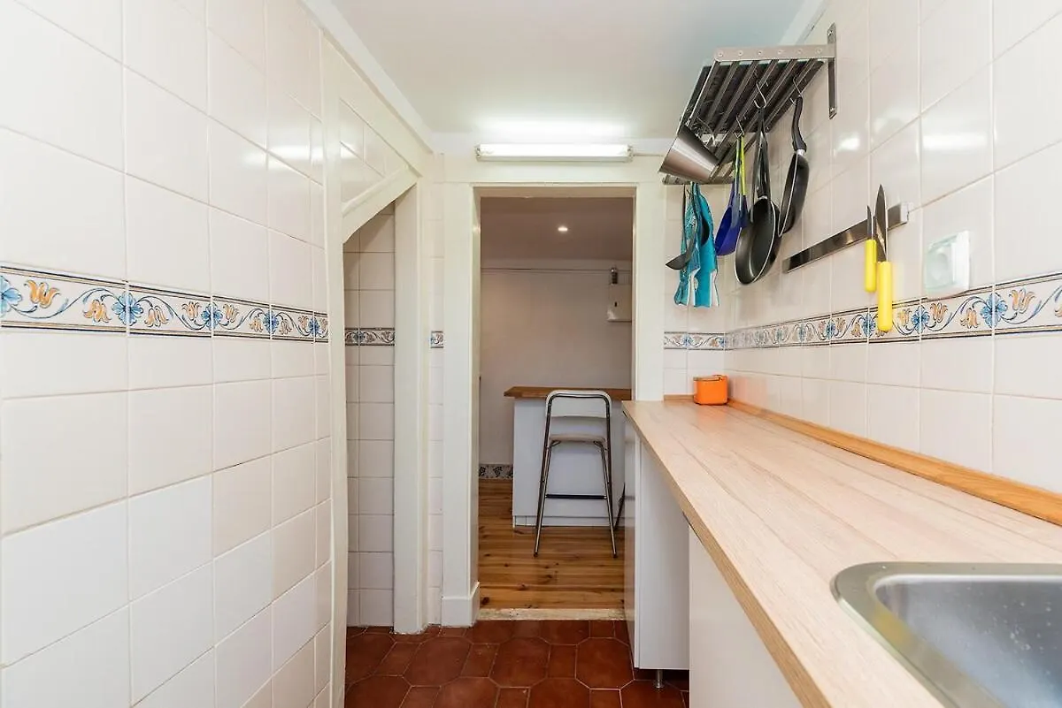 Attic Apartment With Balcony In Bairro Alto Lisbona 0*,